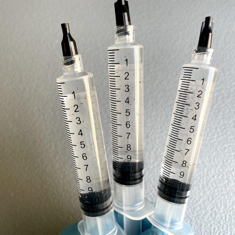 Rusty White Spore Syringes